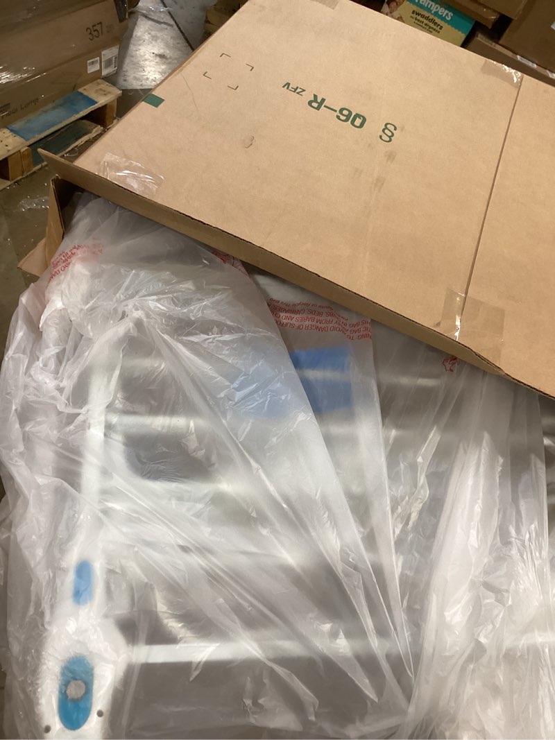 Condition photo showing Good Condition for regalo safety 29-49" easy step extra wide baby gate for doorways & bottom of stairs, pressure mounte