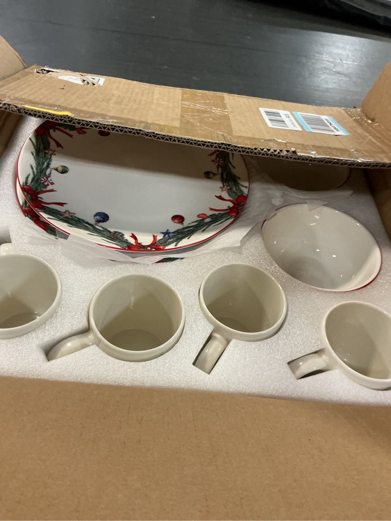 Condition photo showing Good Condition for Pickmesh 16 Pcs Wildflower Ceramic Dinnerware Set for 4 Guest Floral Dish Set Spring Butterfly Dinner Plates Salad Plates Bowl Mug Kitchen Gift for Spring Kitchen Holiday Party Decoration