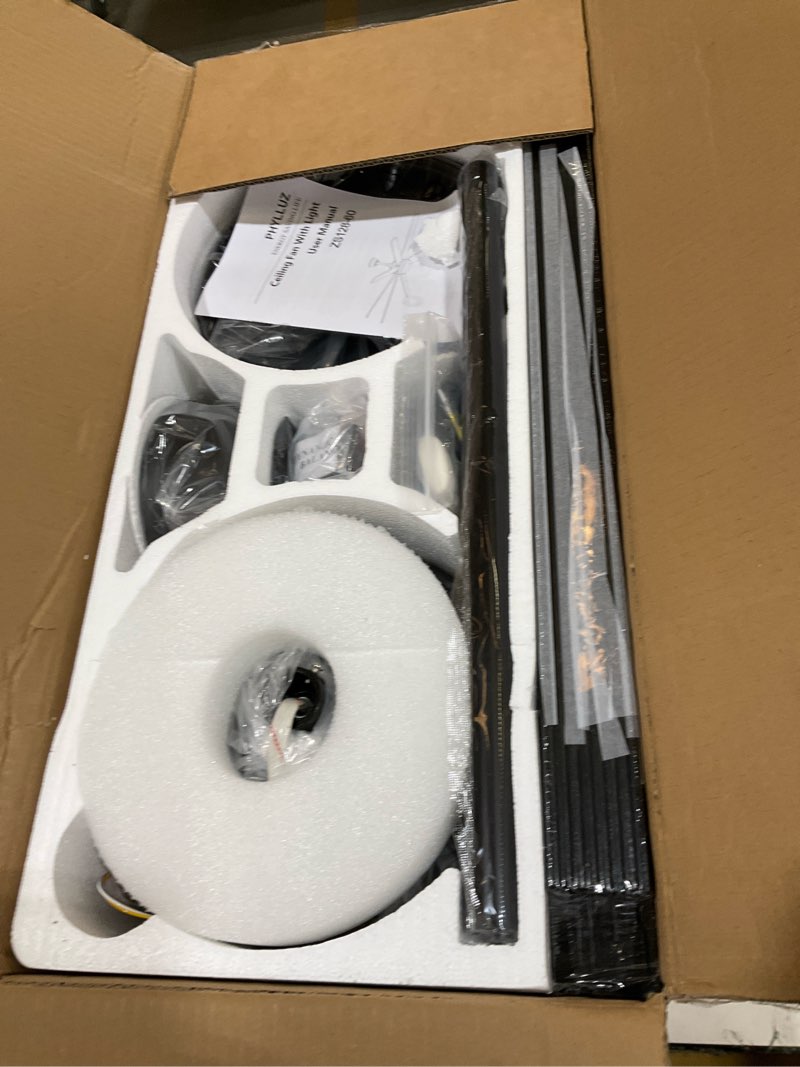 Condition photo showing Good Condition for ceiling fan w lights 