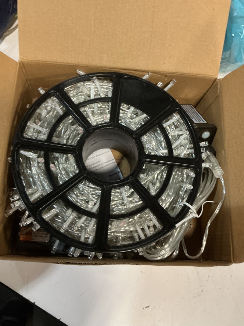 Condition photo showing Good Condition for JMEXSUSS 168FT 600 LED Christmas Decor String Lights - 8 Modes Multicolor Christmas Lights Outdoor/Indoor Waterproof Plug-in Party Holiday Xmas Decorationsons Multicolor 600 LED