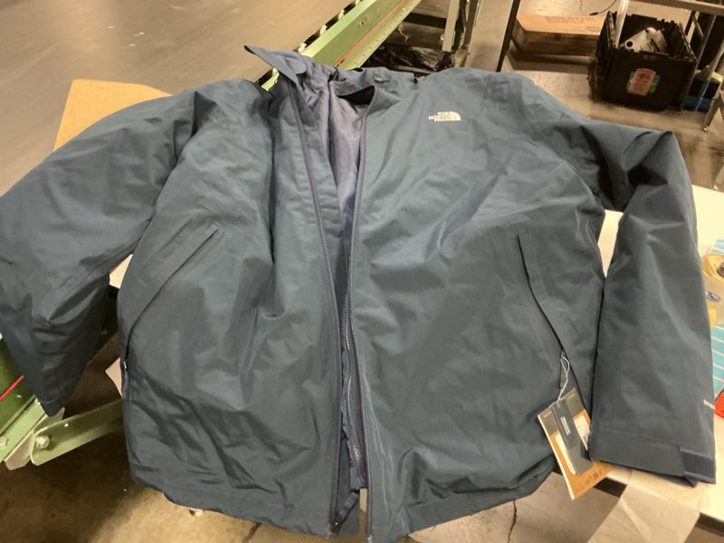 Condition photo showing Good Condition for The North Face mens Carto Mono Triclimate Hooded Jacket (Standard & Big Size) - 3-in-1, Waterproof Shell, Wind Resistant X-Large Summit Navy