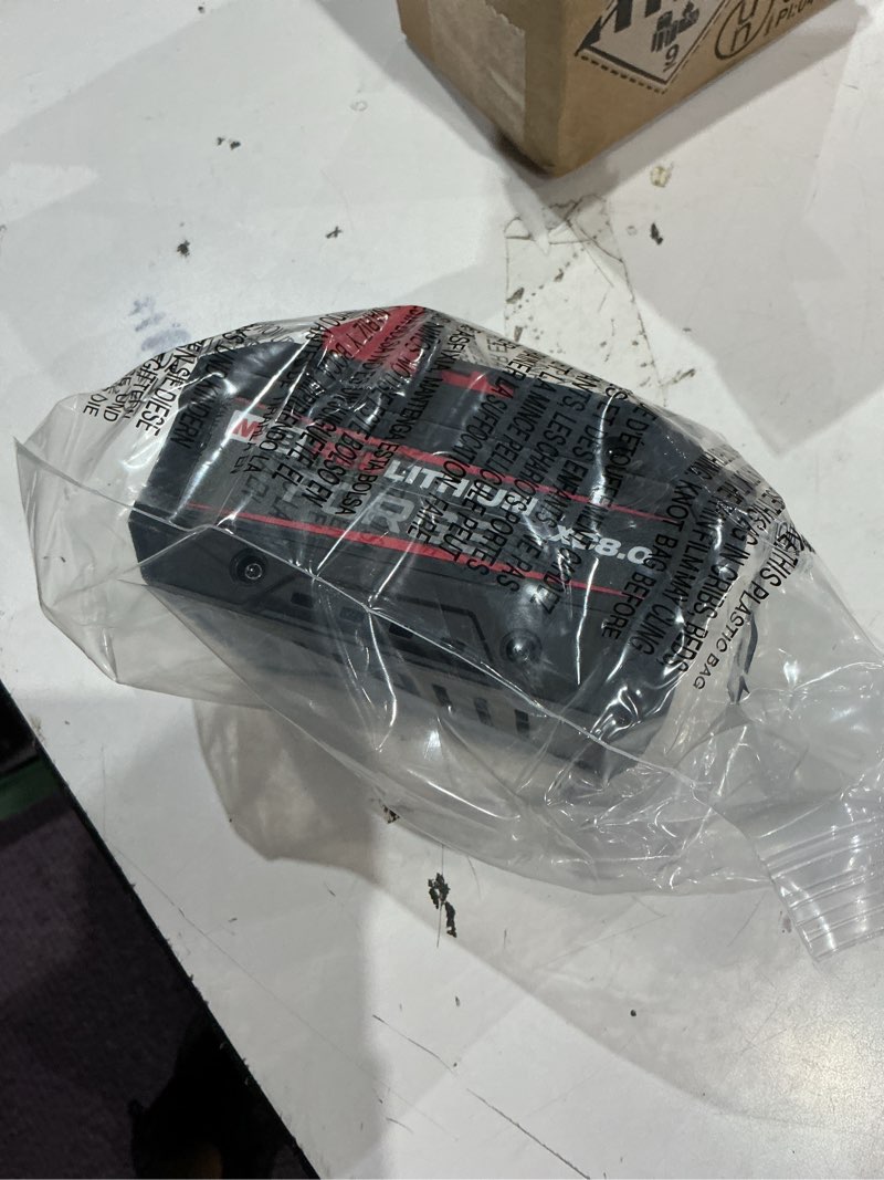 milwaukee m18 18v lithium-ion redlithium forge xc 8.0 ah battery pack