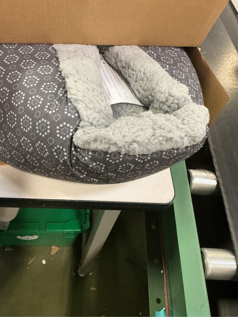 Condition photo showing Good Condition for K&H Pet Products Heated Cat Bed for Large Cats Indoor, Thermo-Pet Nest 2-in-1 Heated Pet Cave Tent & Cuddler Warming Bed, Waterproof Heater, Machine Washable, Safety Listed - Small 18 X 15in Gray