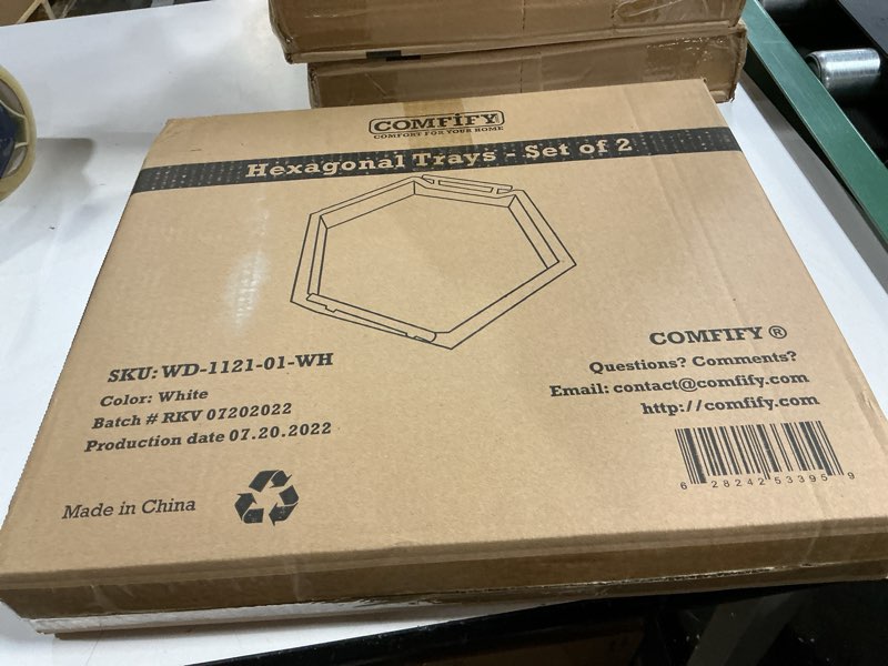 Condition photo showing New/Like New for Comfify Honeycomb Wooden Serving Trays with Golden Handles – Set of 2 Hexagon Nesting Trays – Large and Small Wood for Food, Ottoman Decor, Coffee Table, Kitchen, Breakfast - White