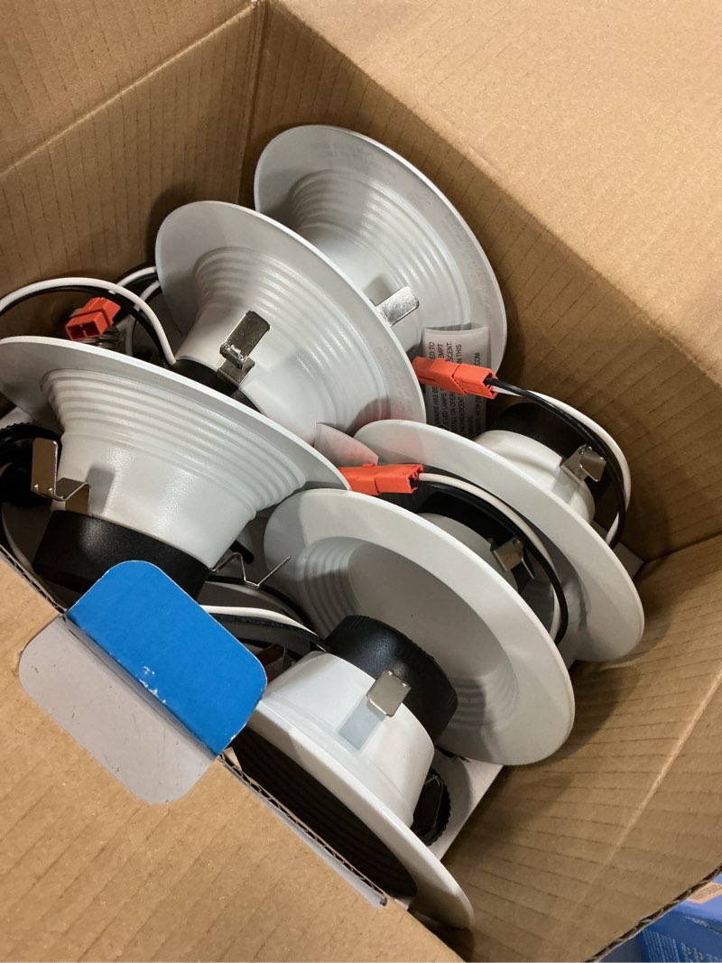 Condition photo showing Good Condition for Utilitech White 4-in 600 -Lumens Switchable white Round Dimmable LED Wet rated Recessed