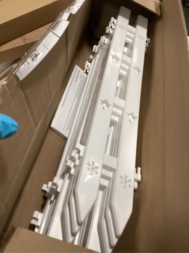 Condition photo showing Good Condition for Extra Height 24” Christmas Tree Fence, 12pcs Christmas Tree Gate, White Christmas Fence Decorations for Cat, Small Dog, Suit for Christmas, Birthday, Wedding Decoration