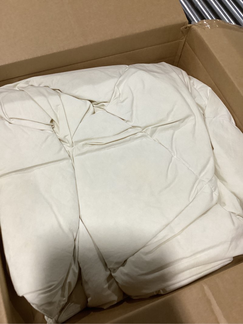 Condition photo showing Good Condition for easeland oversized queen down alternative comforter - quilted duvet insert for all seasons, soft lig