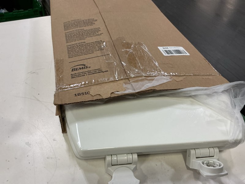 Condition photo showing Good Condition for bemis residential molded wood toilet seats white