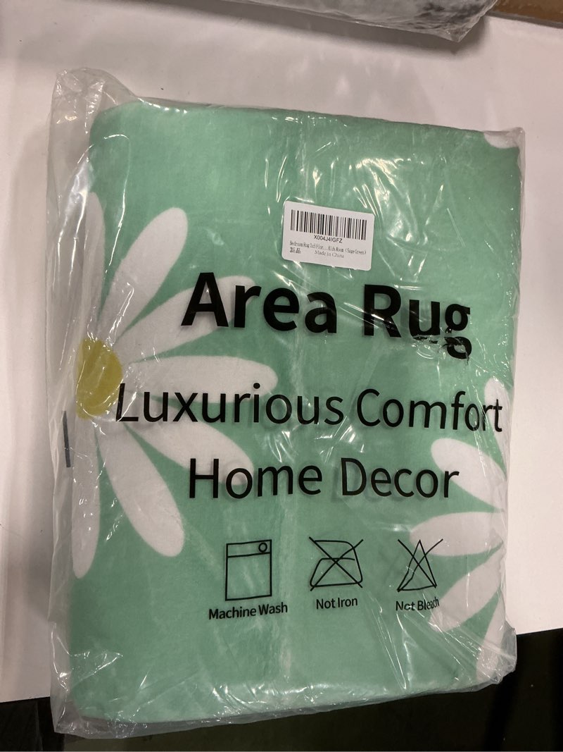 Condition photo showing New/Like New for Washable Runner Rug for Hallways Kitchen Rug Non Slip, 2x6 Floral Boho Carpet for Kitchen, Bedroom, Bedside? Bathroom, Laundry, Dorm(Sage Green) Sage Green 6' x 2' (Rectangular)