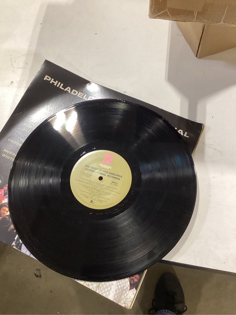 Condition photo showing Good Condition for the best of philadelphia international records