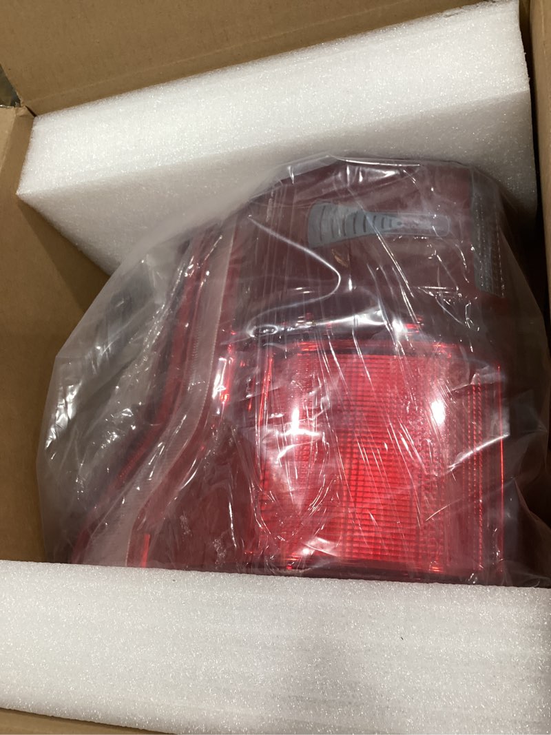 Condition photo showing Good Condition for tail lights compatible with ford f150 f-150 2015 2016 2017 right passenger side with blind spot rear left lamp (module not included) # hl3z13404d
