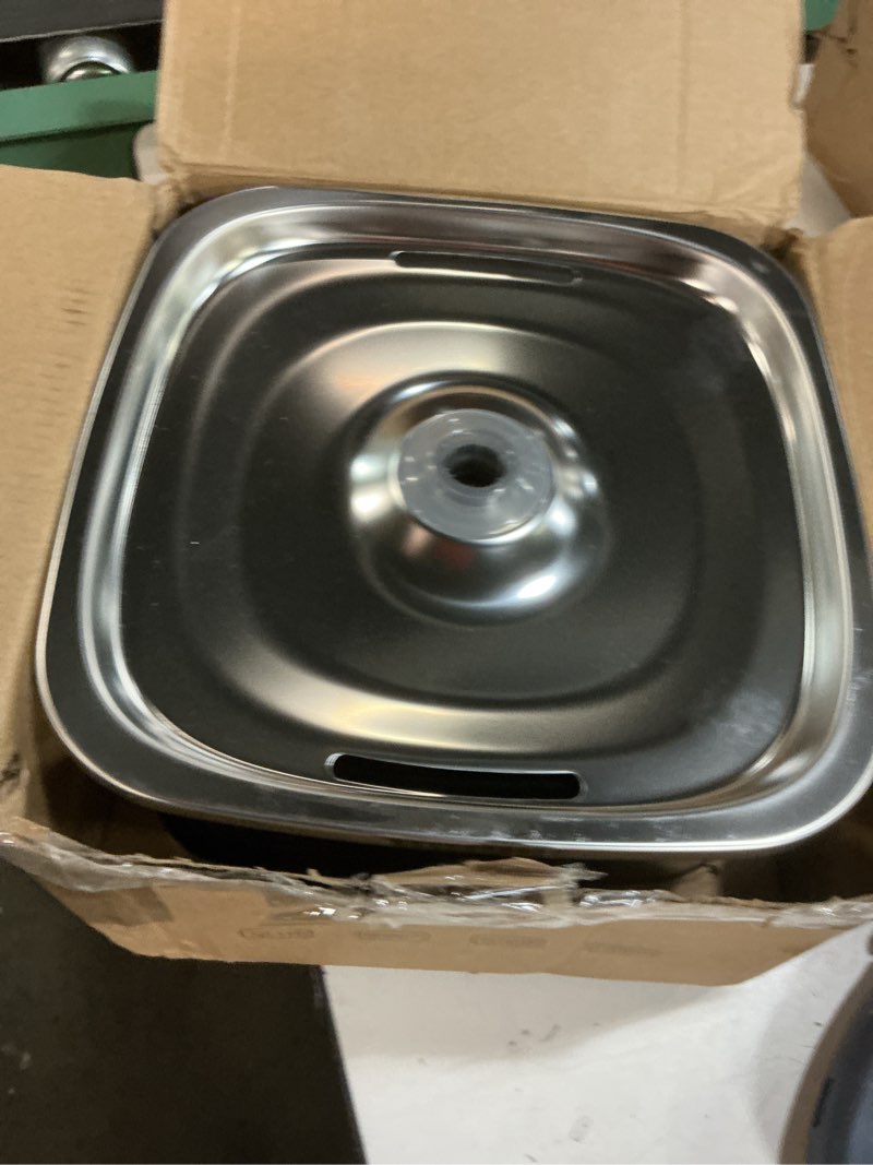 Condition photo showing New/Like New for veken innovation award winner stainless steel cat water fountain, 95oz/2.8l automatic pet fountain dog water dispenser with replacement filters & silicone mat, gifts for cats, dogs (silver) silver+2 filters+2 sponges 95oz (standard fill)