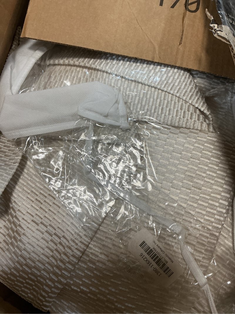 https://lotting-media.assets.bidfta.com/lotting_d35ac10c-1c73-4871-8beb-deb28dd225a1