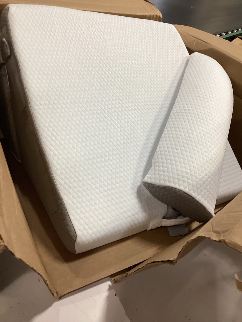 Condition photo showing Good Condition for bedluxe wedge pillow headboard, 3pcs orthopedic bed wedge pillows set for after surgery, adjustable pillow wedge for acid reflux&back pain relief, sleeping, back pillow for bed sitting up, white/grey