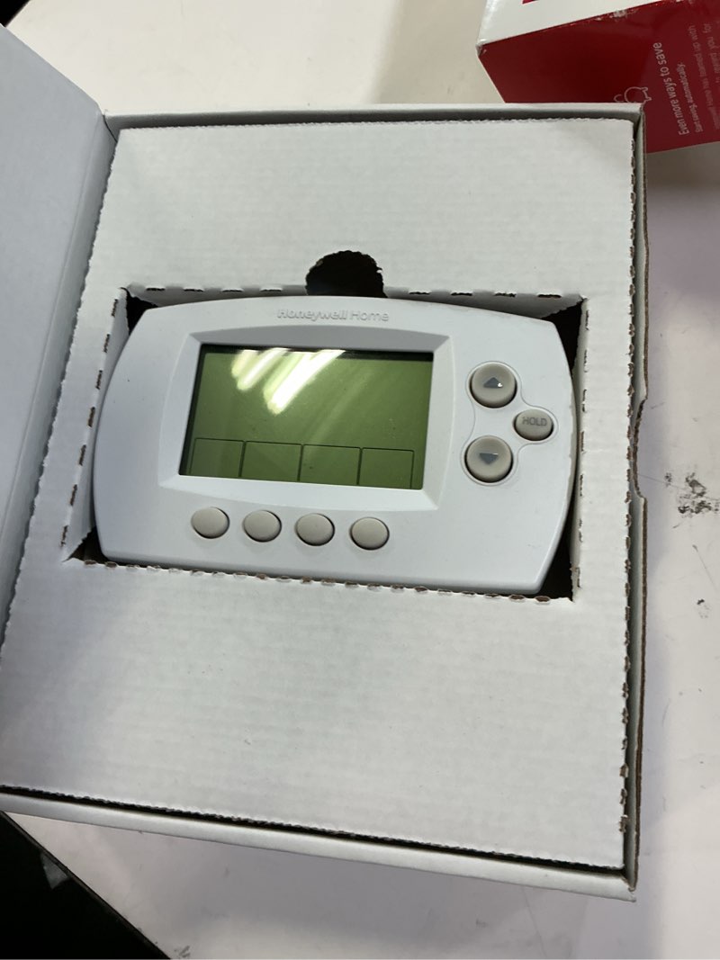 Condition photo showing Good Condition for honeywell home rth6580wf wi-fi 7-day programmable thermostat, white 3.5 x 5.75 x 1.5 (h x w x d) inches