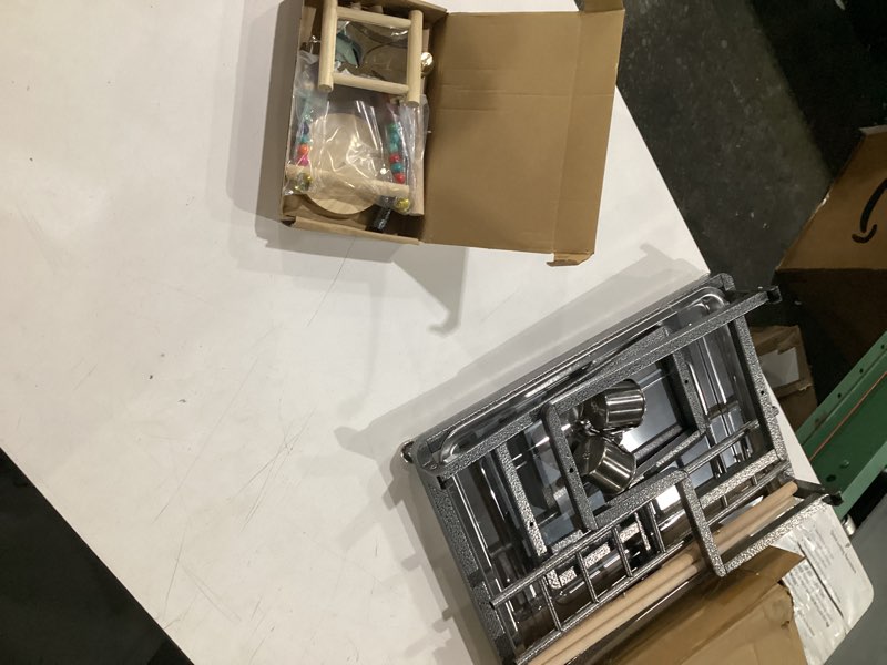 Condition photo showing Good Condition for parrot house