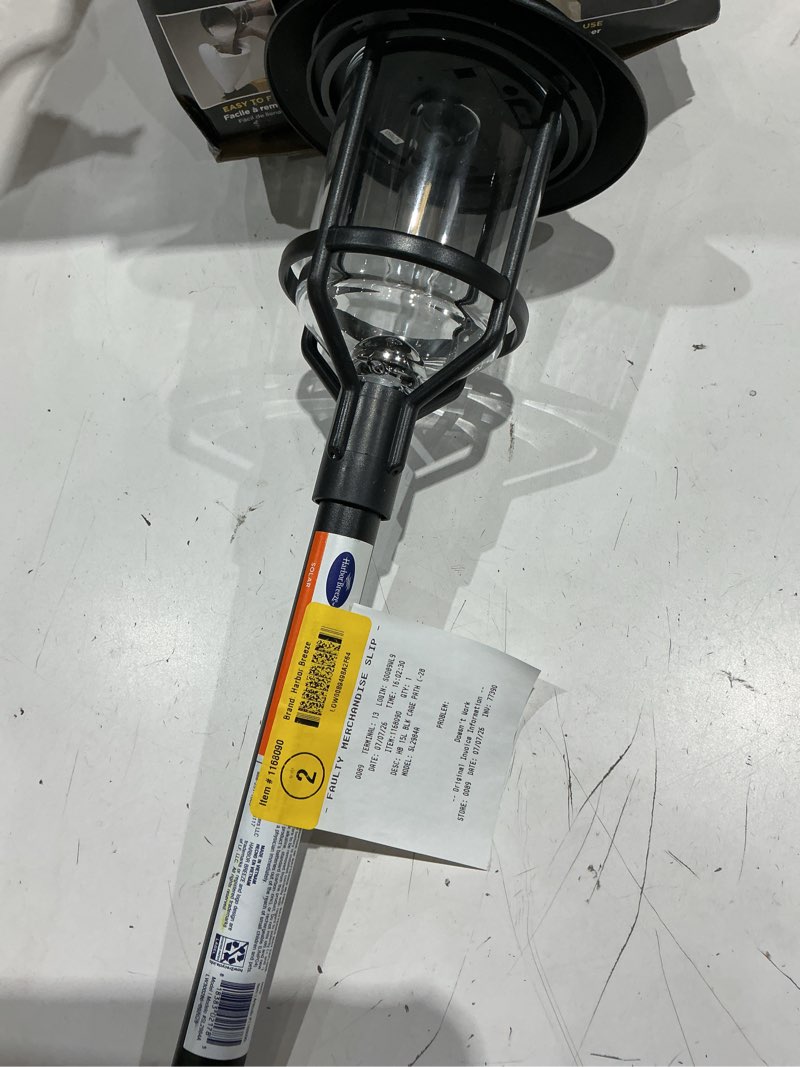 Condition photo showing Good Condition for harbor breeze 15 -lumens black solar led outdoor path light with dusk-to-dawn sensor