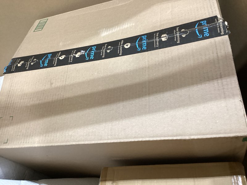 Condition photo showing Good Condition for area rug