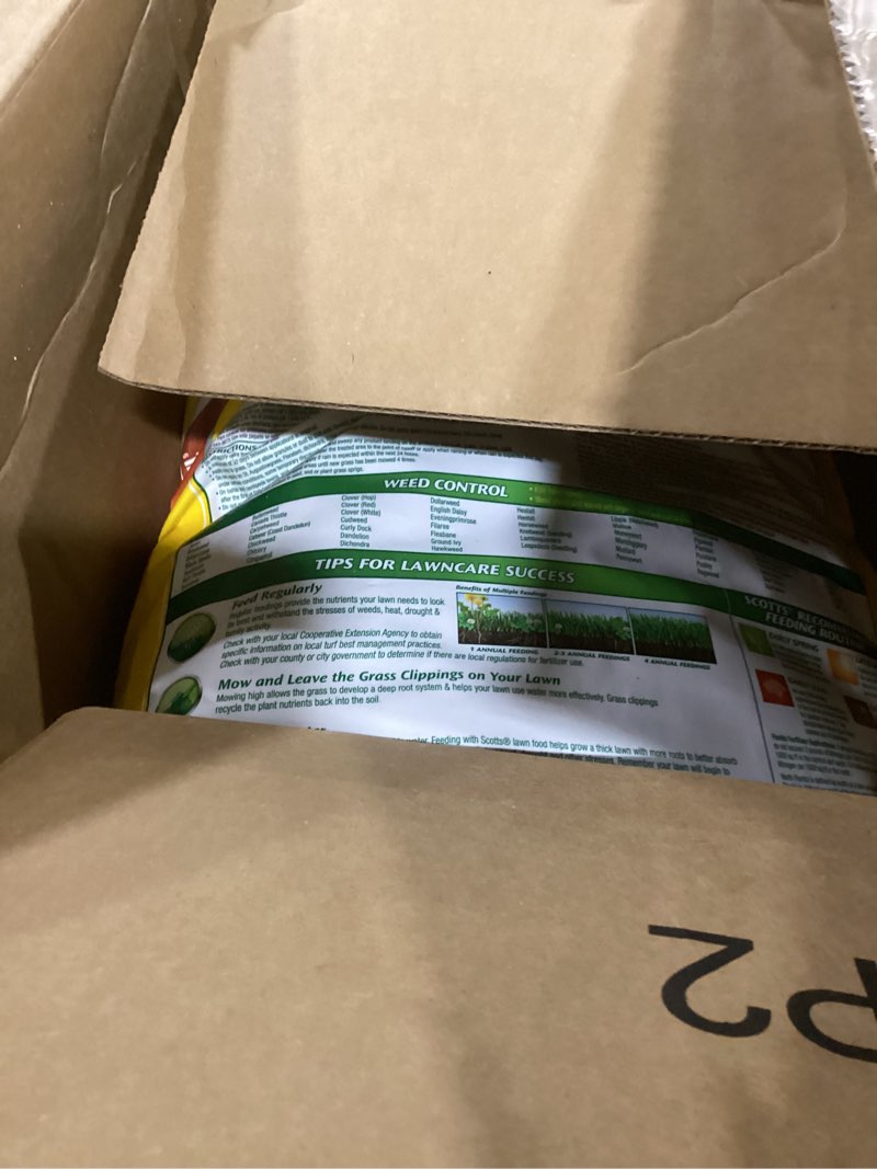 Condition photo showing Good Condition for scotts turf builder weed and feed3 - weed killer plus lawn fertilizer, controls dandelion and clover, grass fertilizer for up to 15,000 sq. ft., 42.87 lbs.