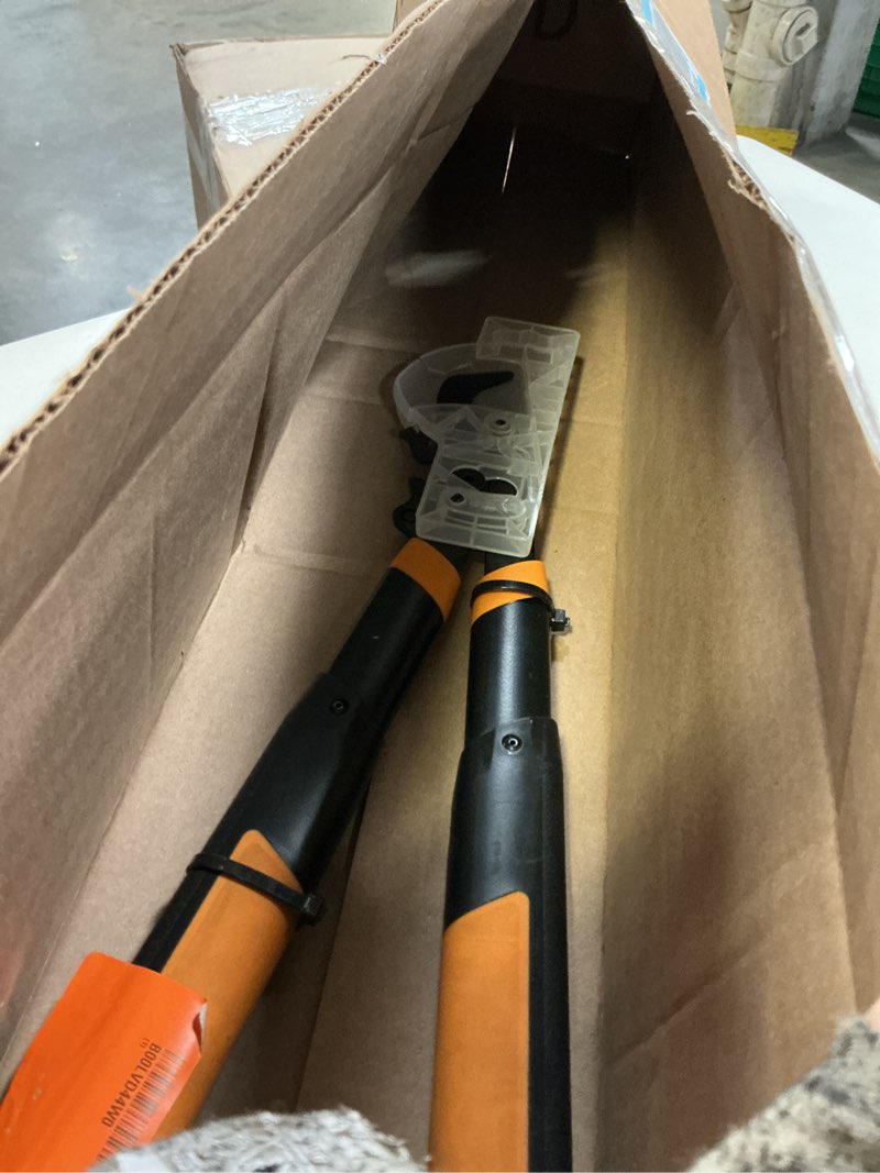 Condition photo showing Good Condition for fiskars 18-inch loppers for tree trimming, heavy duty, sharp bypass steel blade tree branch cutter up to 1.5-inch diameter cut capacity, powergear2 technology multiplies power, hand loppers 18 in