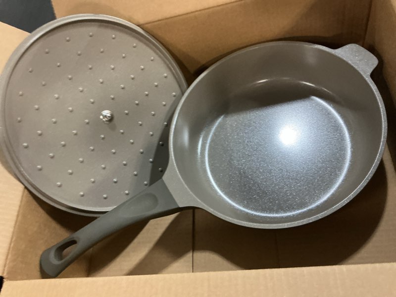 Condition photo showing Good Condition for Goodful All-in-One Pan, Multilayer Nonstick, High-Performance Cast Construction, Multipurpose Design Replaces Multiple Pots and Pans, Dishwasher Safe Cookware, 11-Inch, 4.4-Quart Capacity, Graphite Graphite 11-Inch All-In-One Pan