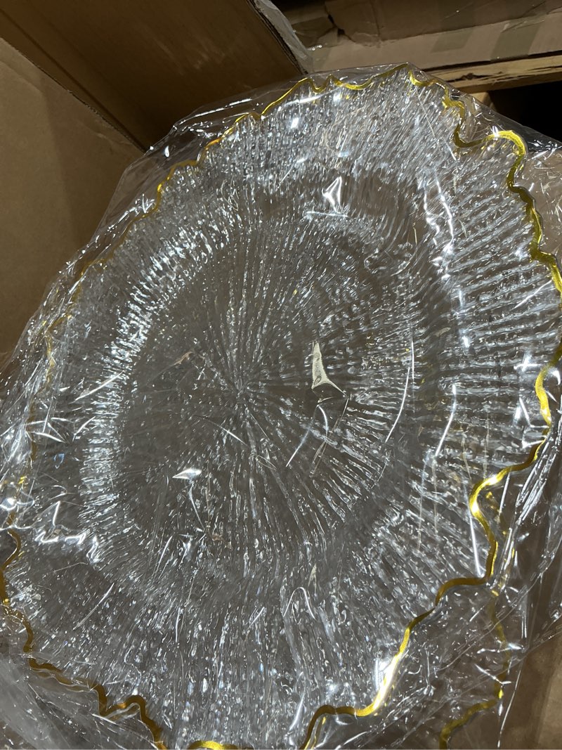 Condition photo showing New/Like New for 100 psc wedding party plates