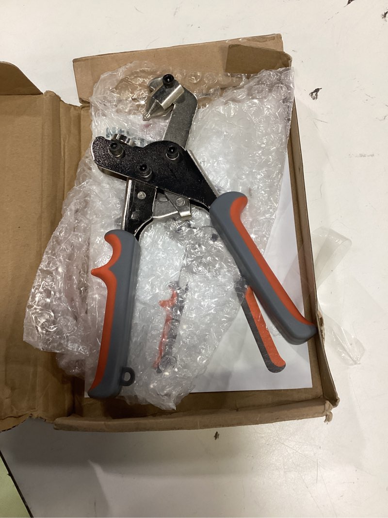 Condition photo showing Good Condition for neu master snap fastener tool, heavy duty snap fastener kit with 140pcs snap buttons, handheld snap pliers canvas repair kit for leather, boat covers, marine canvas, tarp, fabric