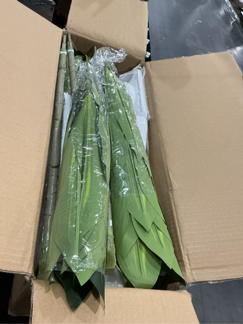 Condition photo showing Good Condition for artificial dracaena tree, 6ft artificial plants indoor with white tall planter, faux yucca silk tree fake tropical floor plant in pot, fake plants for home house room office entryway porch decor 6ft white 1