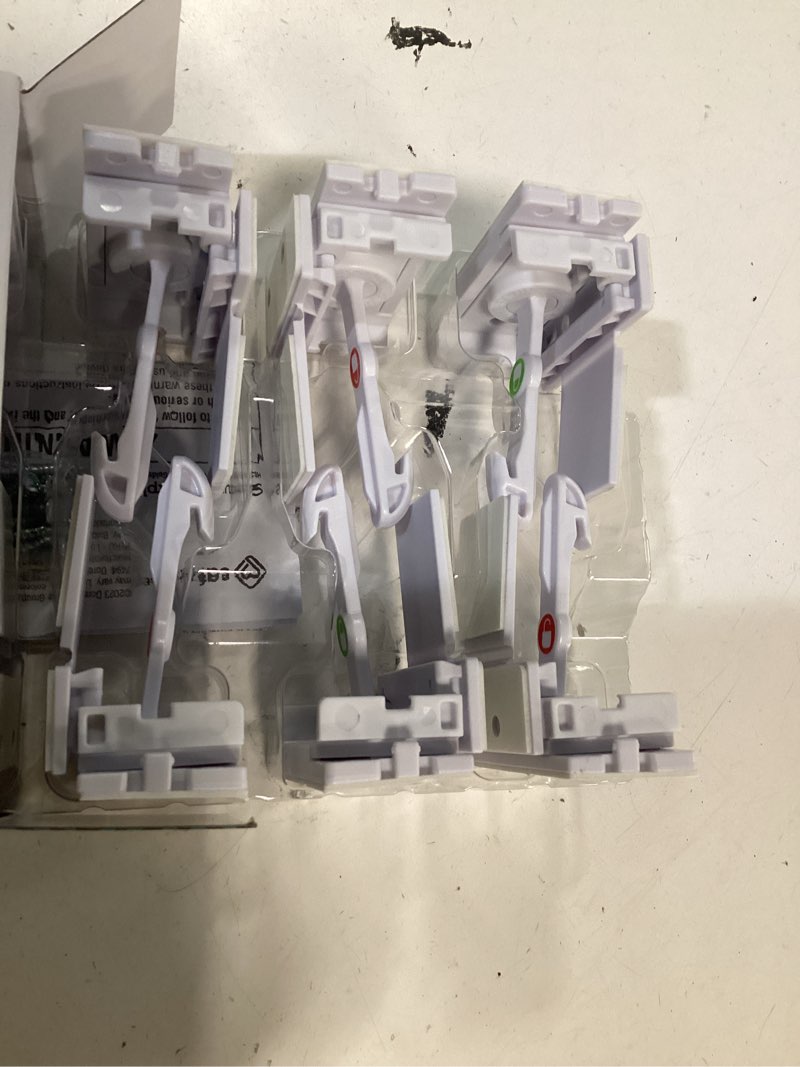 Condition photo showing Good Condition for safety 1st secure-to-explore adhesive locks set