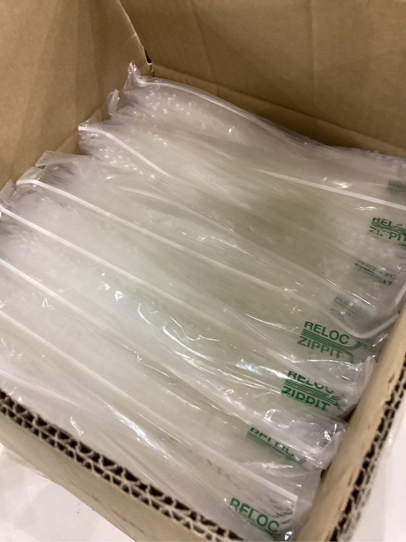1000 reloc zippit reclosable poly bags plain 8\"x8\"x4 