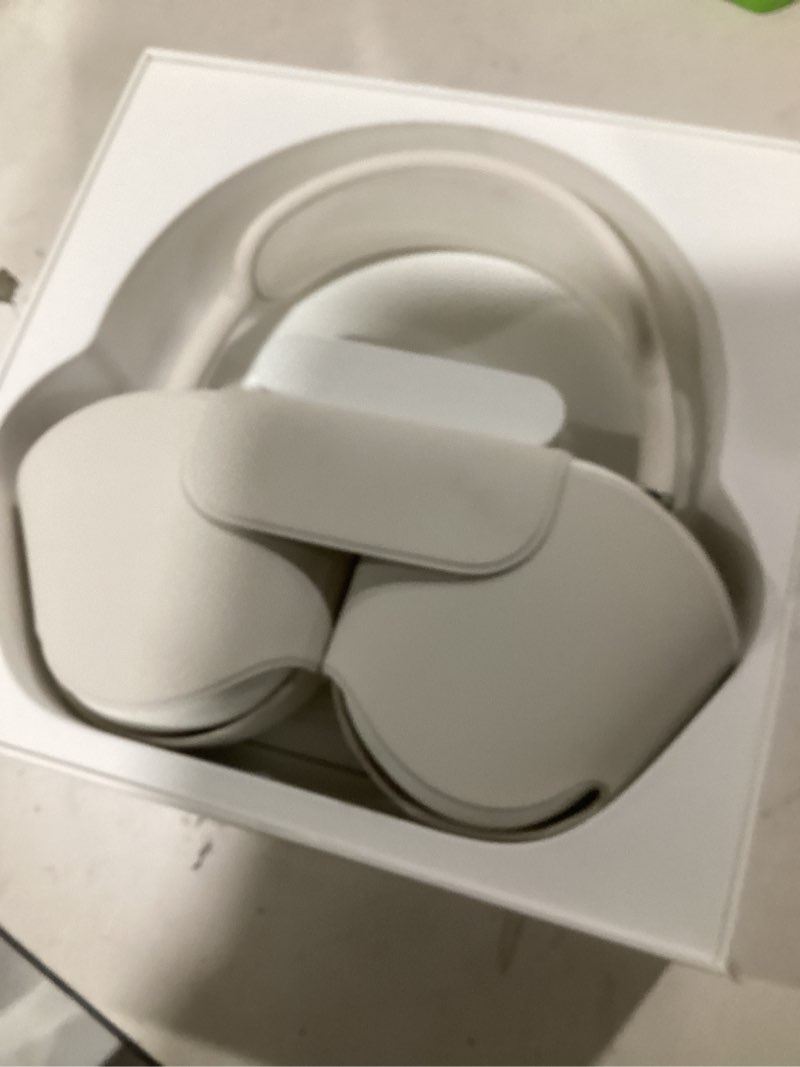 Condition photo showing New/Like New for apple airpods max wireless over-ear headphones, pro-level active noise cancellation, transparency mode, personalized spatial audio, usb-c charging, bluetooth headphones for iphone - starlight starlight without applecare+