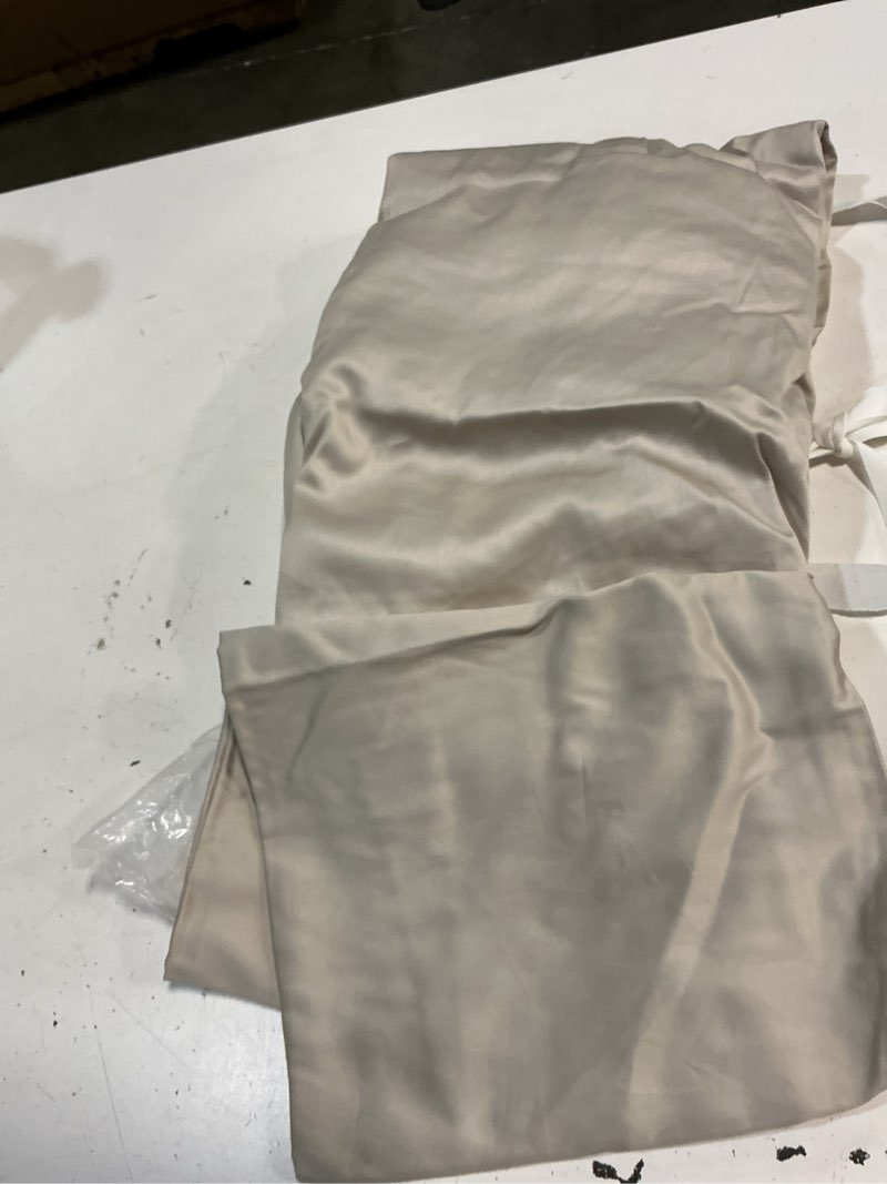 Condition photo showing As Is for quince signature giza cotton sateen fitted sheet set, twin, sand
