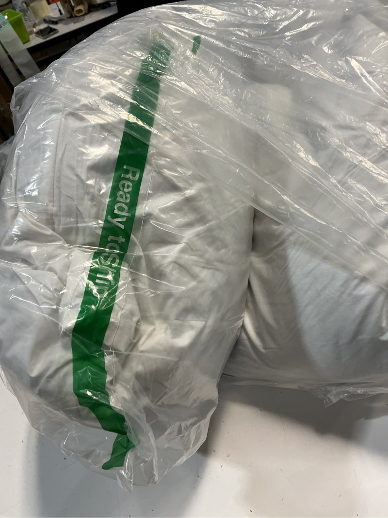 Condition photo showing Good Condition for MIULEE Throw Pillows Inserts, Pack of 2 18x18 Inch 100% Virgin Fiber Filling Bed Couch Pillows