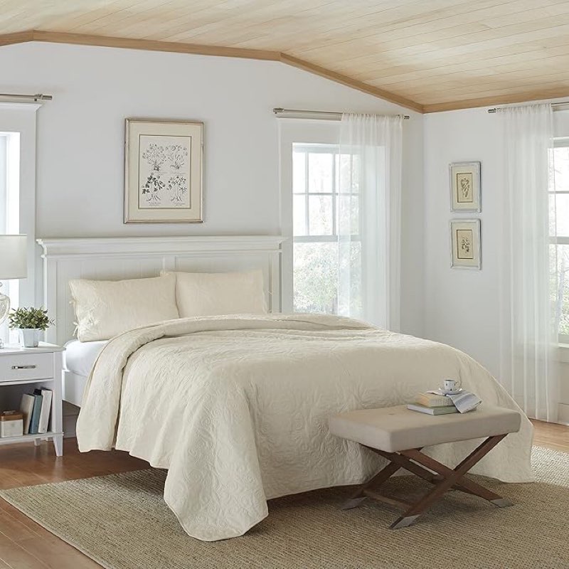 laura ashley - felicity collection - quilt set - 100% cotton, reversible, all season bedding with matching sham(s), pre-washed for added softness, twin, ivory 3 pcs 