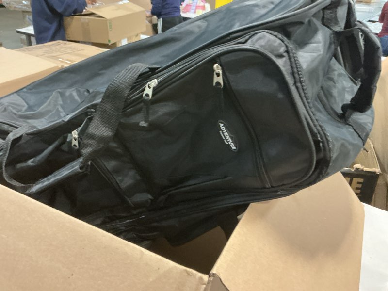 Condition photo showing As Is for Travelers Club Luggage Aventure 30 pouces Sac polochon vertical à roulettes à plusieurs poches, noir