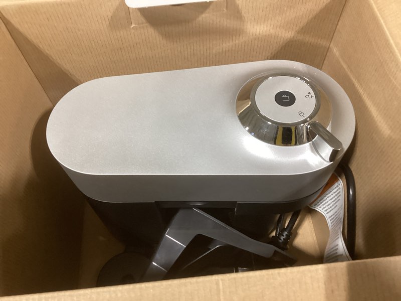 Condition photo showing As Is for Similar product not like stock photoNespresso Vertuo Next Deluxe Coffee and Espresso Maker, Pure Chrome with Aeroccino Milk Frother,1.1 liter, Black,Dark Chrome Chrome Machine + Milk Frother