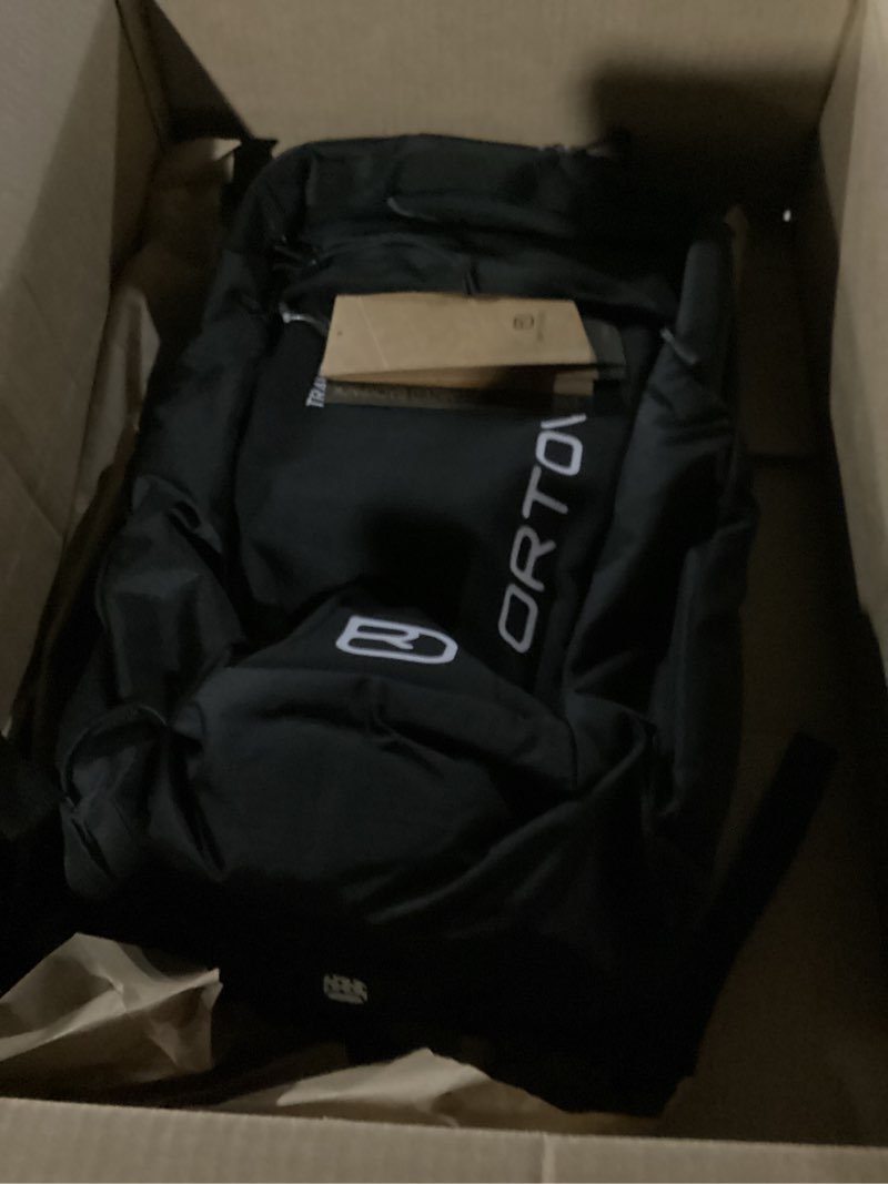 Condition photo showing Good Condition for Ortovox Traverse 18L S Alpine Climbing Backpack with Shorter Back Lengths for Men & Women - Black Raven - 18 Liter