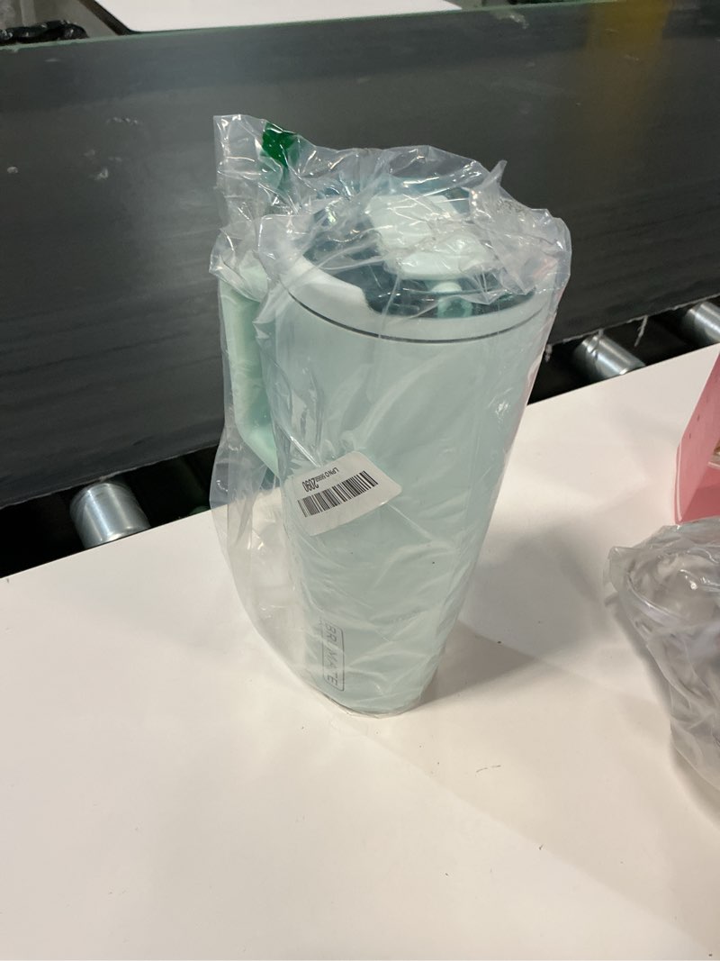 Condition photo showing Good Condition for brümate era flip 40oz tumbler with 100% leakproof covered straw lid | hygienic covered straw | insulated stainless steel water bottle with handle | cup holder friendly | bpa-free (blue agave) blue agave 40 ounces