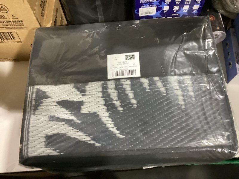 Condition photo showing Good Condition for MontVoo Outdoor Rug 8x10 ft Waterproof Patio Rug-Outdoor Carpet Mat Reversible Plastic Straw Outside Outdoor Rug for RV Camping Picnic Beach Balcony Backyard Pool Deck Porch Farmhouse Floral Black Black&grey 8' x 10' (Rectangular)