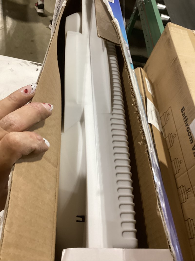 Condition photo showing Good Condition for comfort zone 9   reversible twin window fan with remote control  white