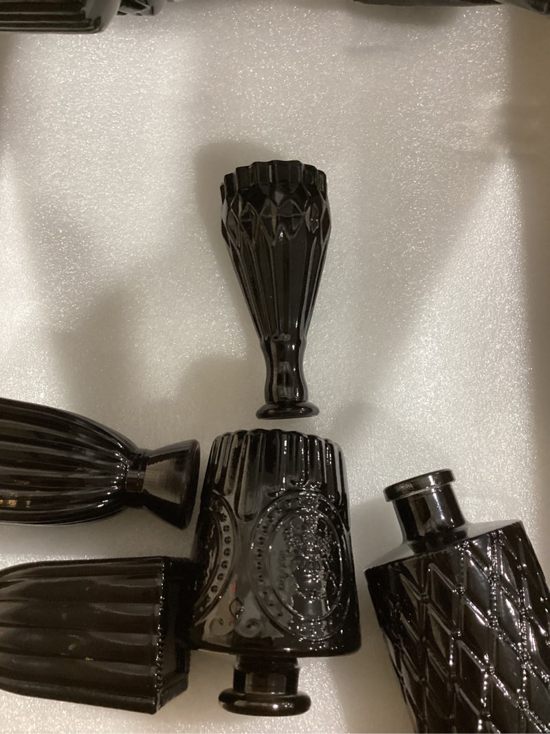 Condition photo showing Good Condition for Brajttt Bud Vase Set of 25: Black Glass Vases - Small, Cute Vintage Set for Flower, Wedding, Home Decorations Black 25 pcs