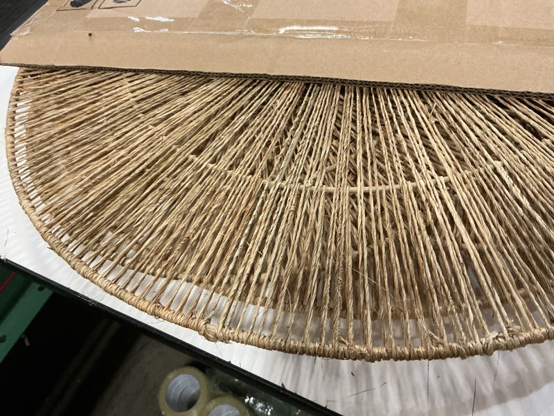 Condition photo showing Good Condition for CHI AN HOME Wicker 23 Inch Jute Wall Decor Baskets, Set of 6 Extra Large Woven Jute Wall Plates, 23",21",15",13",12,10", Decorative Baskets for Wall Arts, Wall Hanging for Bedroom, Living Room, Office Set of 6 - Extra Large