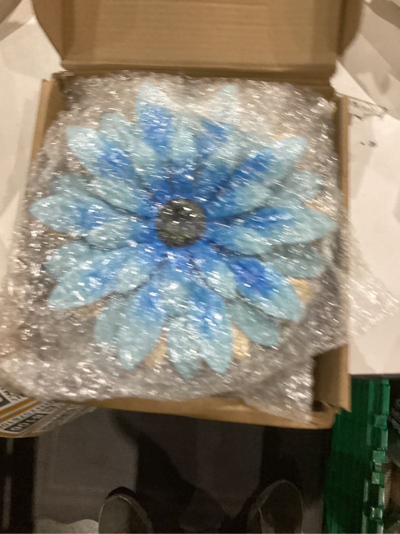 6 Metal Flowers Outdoor Wall Art - 8 Inch 3D Daisy Decor - Farmhouse Boho Style for Indoor/Outdoor H