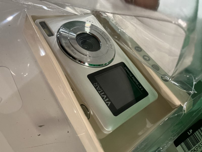 Condition photo showing As Is for vivitar snapshot duo digital camera - white