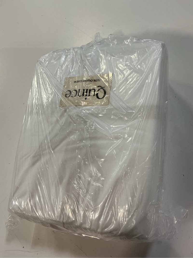 Condition photo showing New/Like New for organic crisp percale deluxe bedding bundle, king, white