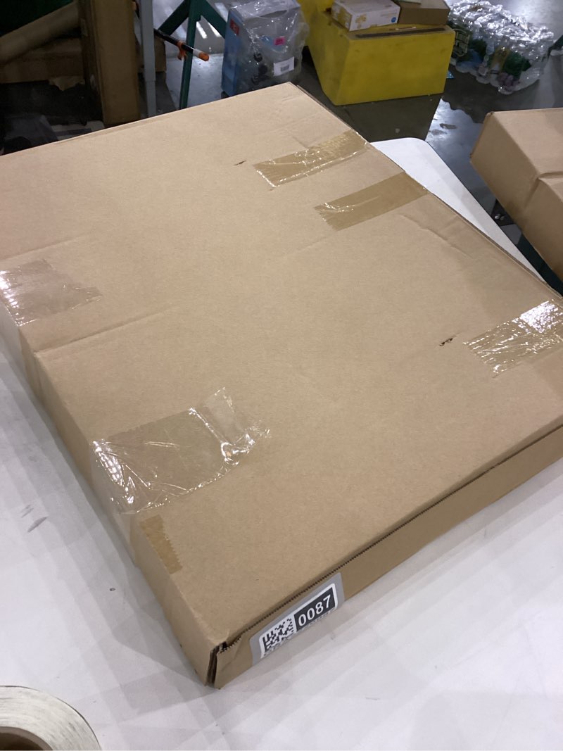 Condition photo showing Good Condition for Square mirror 