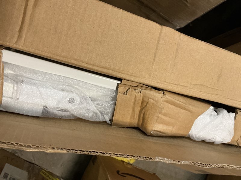 Condition photo showing New/Like New for regalo safety 29-49" easy step extra wide baby gate for doorways & bottom of stairs, pressure mounted safety gate with door for babies, toddlers & pets, white white 29-49"w x 30"h