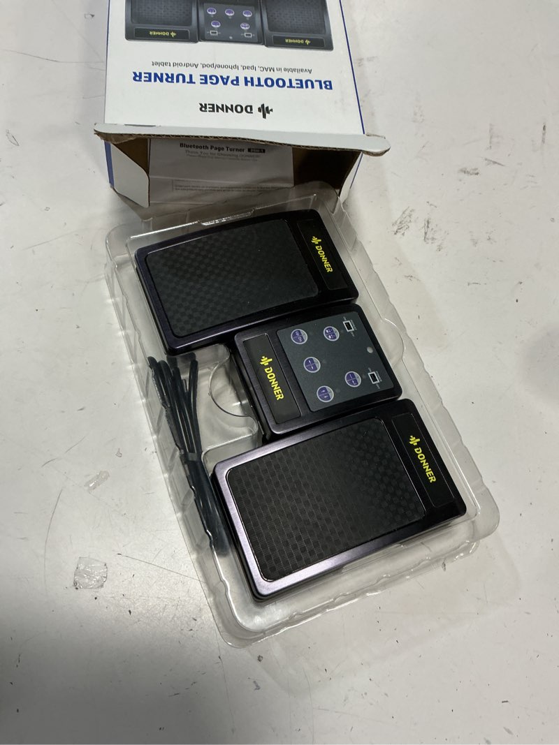 Condition photo showing Good Condition for donner wireless bluetooth page turner pedal for ipad tablets phone foot pedal rechargeable,black
