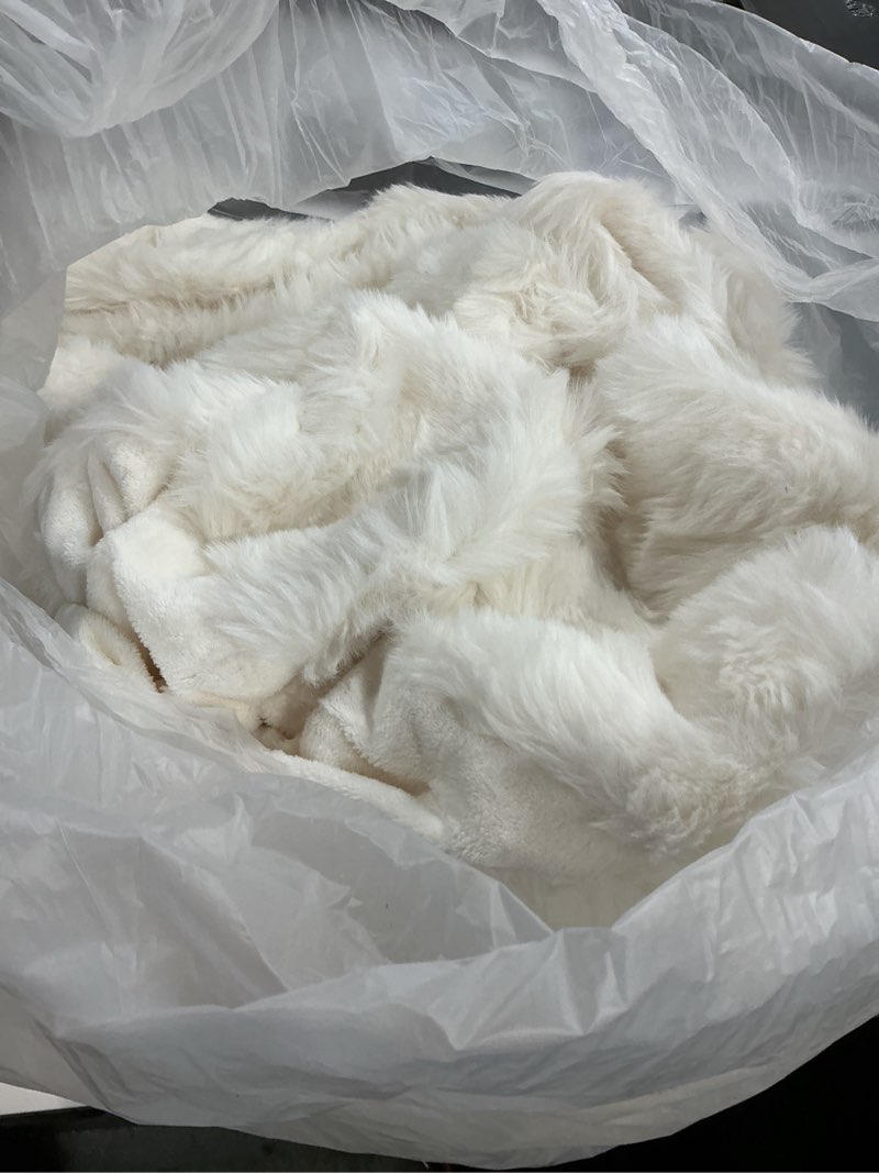 Condition photo showing Good Condition for Jeyfull Fluffy Blanket for Couch Soft Luxury Faux Rabbit Fur Throw Cozy Fuzzy Plush Bubble Blanket T