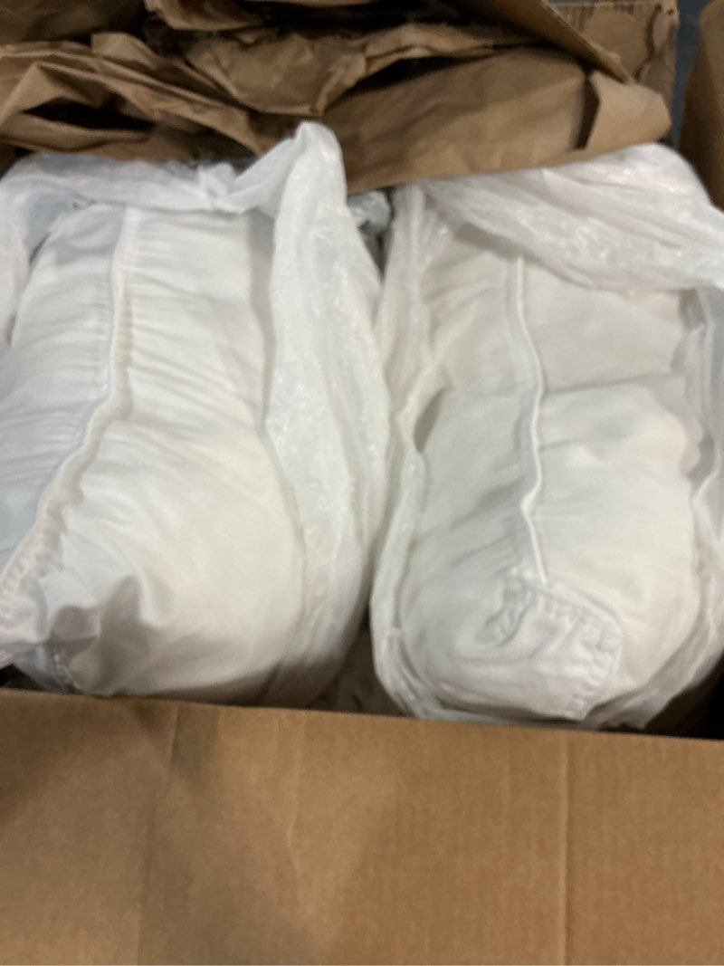 Condition photo showing Good Condition for Amazon Basics Down Alternative Bed Pillows and Pillow Protector Case 2-Piece Set, 26 in x 20 in, Soft Density, Standard - Pack of 2, White Standard (2 Pillows + 2 Protectors) Soft